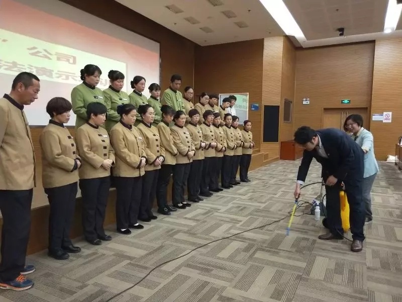 洁满仓受邀为明喆物业开展专业技能培训